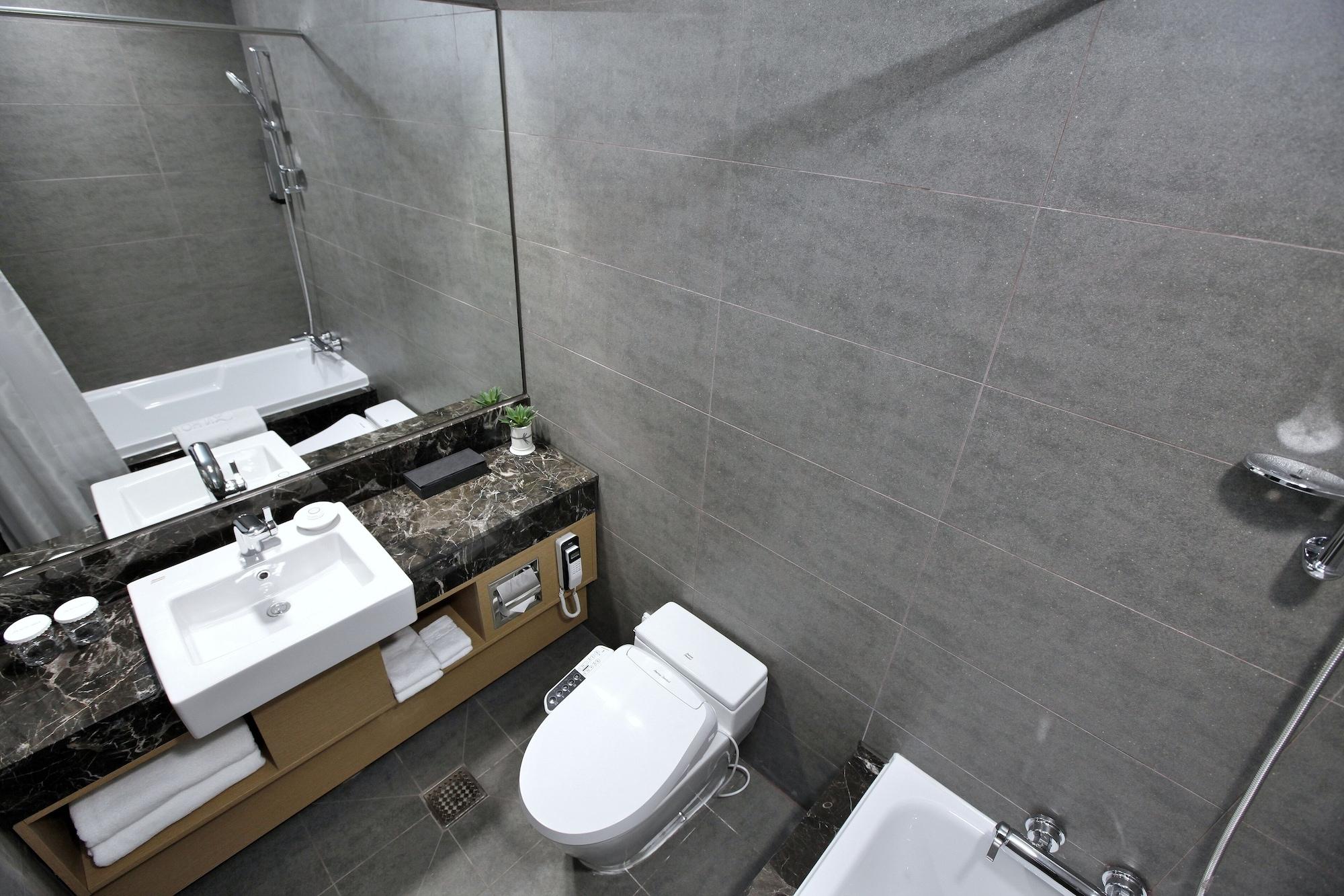 On City Hotel Cheonan Eksteriør bilde